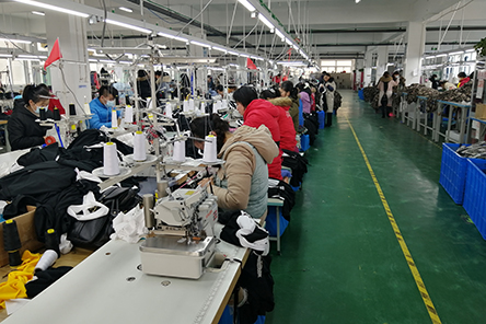 Clothing production line-Zhejiang haoyucheng import and Export Co., Ltd.